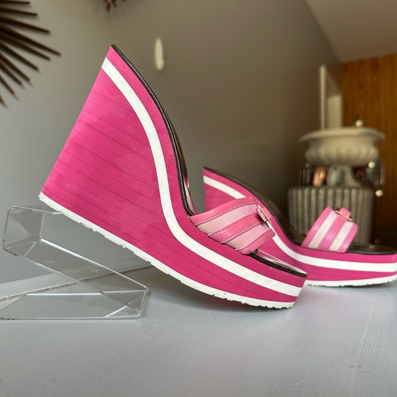 Dolce & Gabbana - Vintage Pink Canvas/Calf-Skin Leather Wedge Sandals - Picture 3 of 8